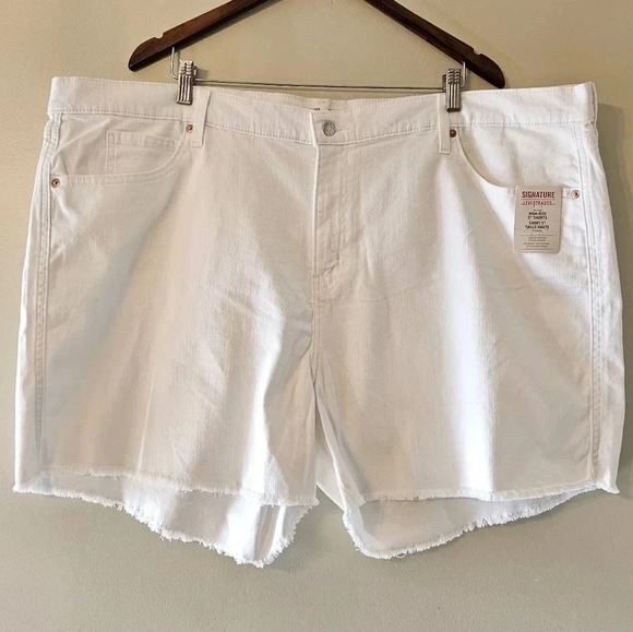 Signature by Levi Strauss & Co. High Rise Plus Size Heritage Denim Shorts 28W. - Picture 6 of 16